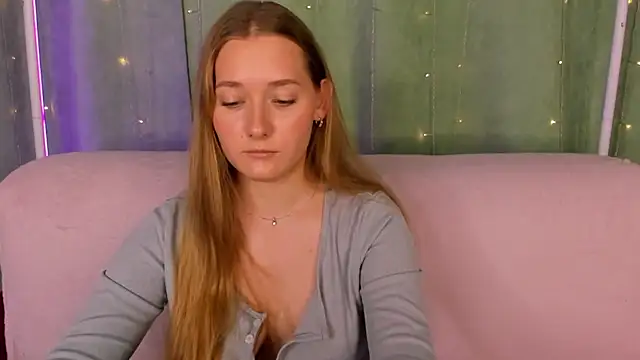 AlinaVice webcam