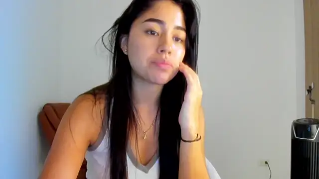 AriaMontgomery webcam