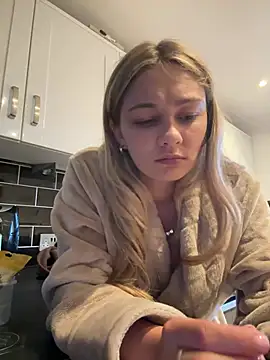 skyemorgan01 live Stripchat room