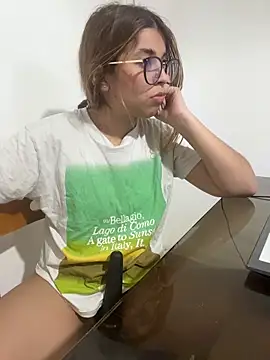 baddieasiantv webcam