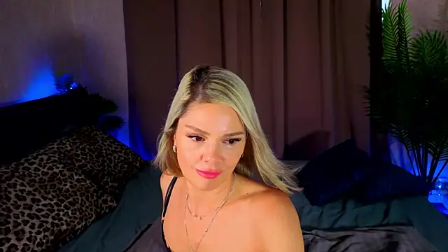 Betty_Brock webcam