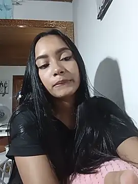 Leilaplus0s webcam