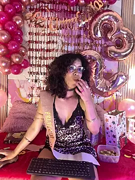 Watch Woo_isDaphne live on EroticFlix - High definition streams