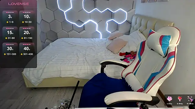 Watch aliicemeow live on EroticFlix - High definition streams