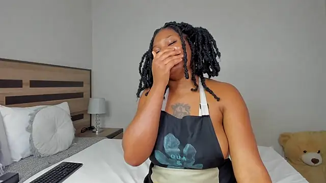 Renee-18 webcam