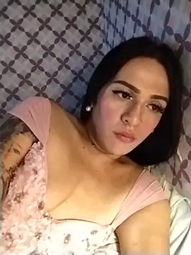 Yourbabyshane webcam
