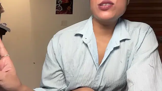 LucytheDevilQueen webcam