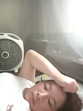 Cumhots111 webcam