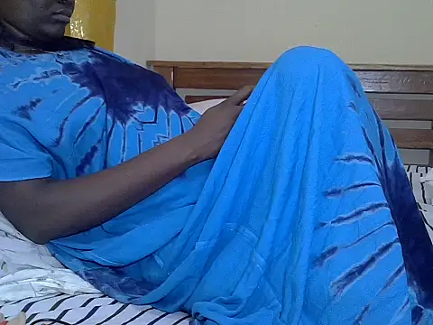PrittyAnna webcam