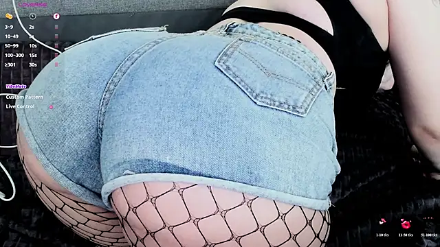 Dark_Moni webcam