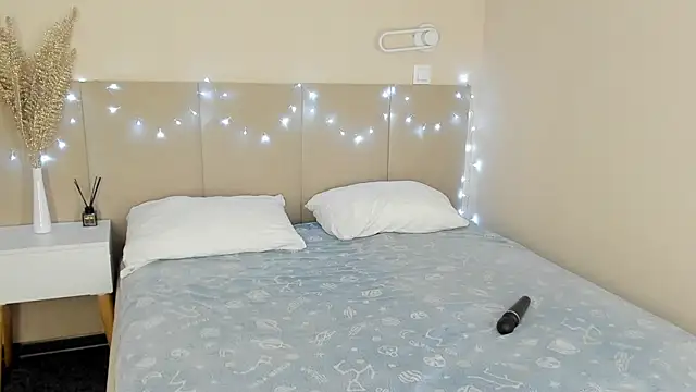 AdeleSilvy webcam