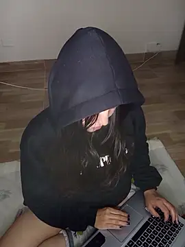 Antonella_Moreau webcam