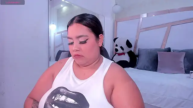 Watch tatikanyx live on EroticFlix - High definition streams