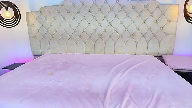 ZenyaVirelli webcam