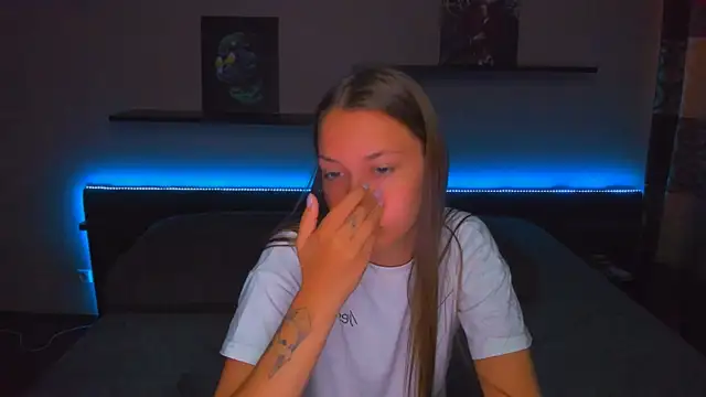 AlexaBarkley webcam