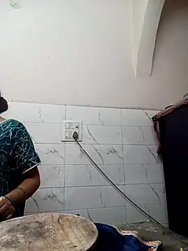 meloni_71 - Meloni_71's free webcam - UK Sex Cams
