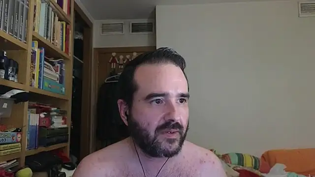 curiosillo83 live cam on StripChat