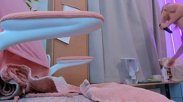 Lily_Young webcam