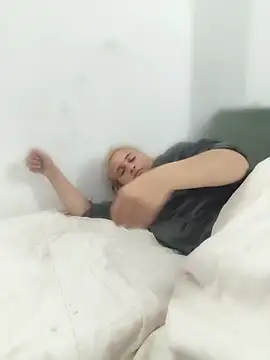 Watch Scarlett-Leh live on EroticFlix - High definition streams