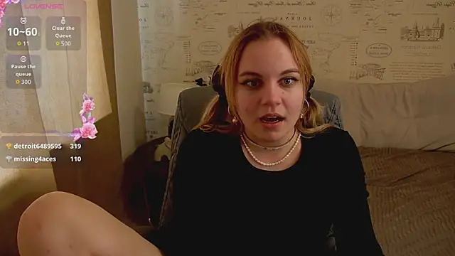 Glow_Margo webcam