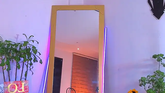Lovelymoon_ webcam