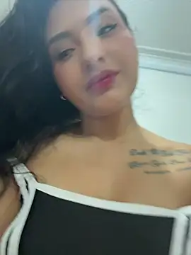 Watch SabrinaX_X live on EroticFlix - High definition streams