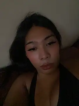 hugecock_tamira webcam