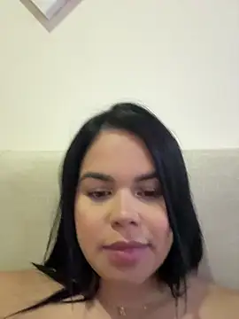 Watch AliceStarshine live on EroticFlix - High definition streams