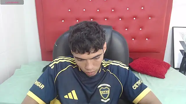 Hanx_Diincel live cam on StripChat