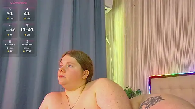 RubyValen live cam on StripChat
