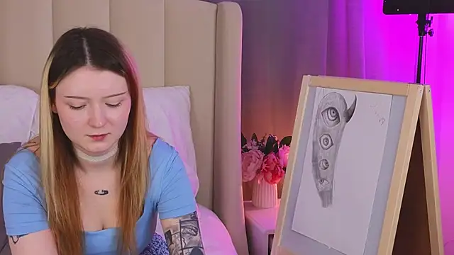 AlyssFrost webcam