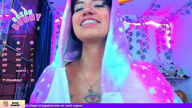 Roxanbunny1 webcam
