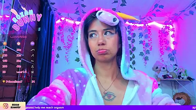 Roxanbunny1 webcam