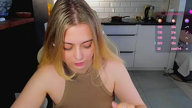 Watch blonde_kellyy live on EroticFlix - High definition streams