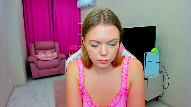 strawberrye - Strawberrye's free webcam - UK Sex Cams