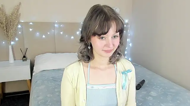 Watch AdeleSilvy live on EroticFlix - High definition streams