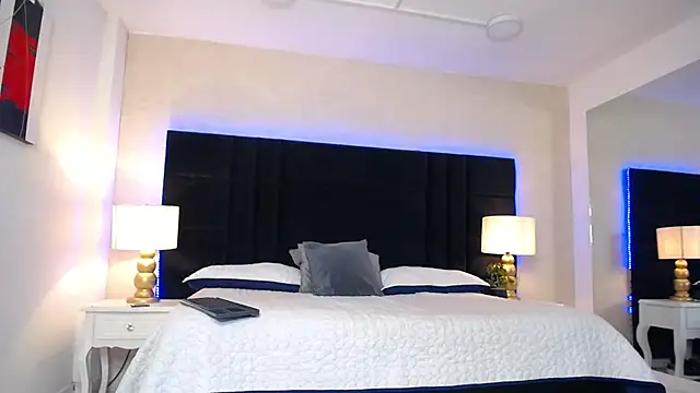 SkylerBigxxx webcam