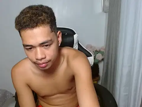 curlyasian_njxx webcam
