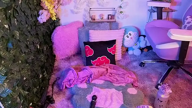 Watch Eymmy_24 live on EroticFlix - High definition streams