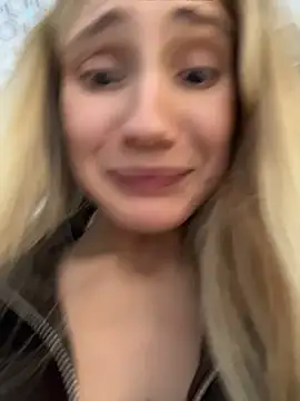 Pink_Kiss webcam