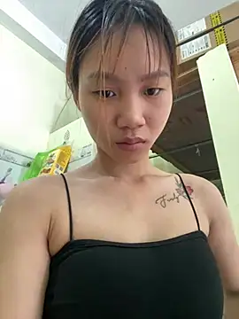 Watch Vi_sexyy live on EroticFlix - High definition streams