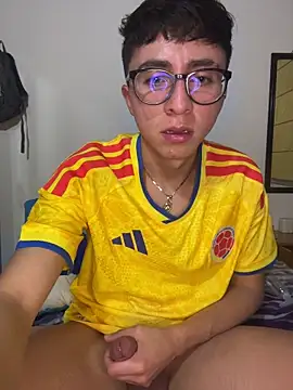CamiRojas_boy webcam