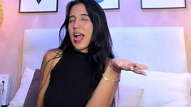 Watch Piinksoul149 live on EroticFlix - High definition streams