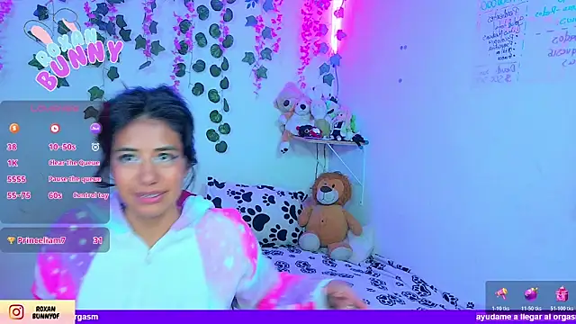 Roxanbunny1 webcam