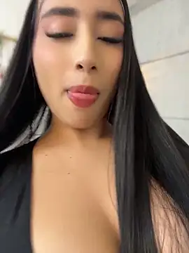 IvonneOwen webcam