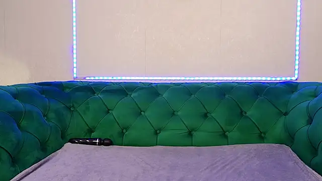 IvanaCharm webcam