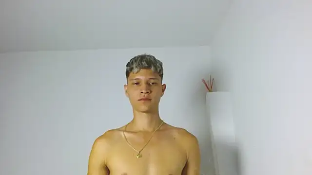 Twinkcock22 webcam