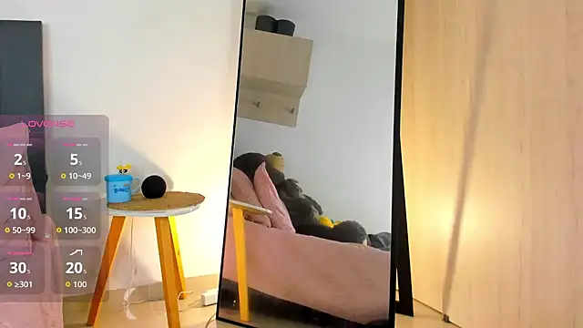 hollyprincess_2 live cam on StripChat