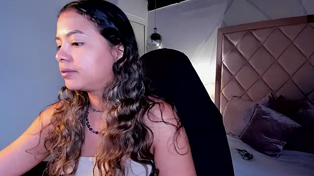 dulce_lyraa1 webcam