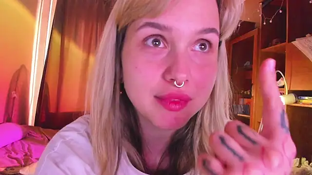 hellfirekiss webcam